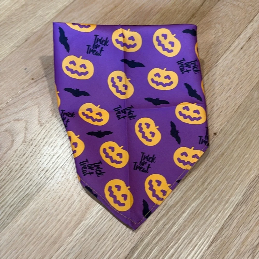 Jack-o’-lantern, Bat, “Trick or Treat” Patterned Pet Bandana Cats and Dogs